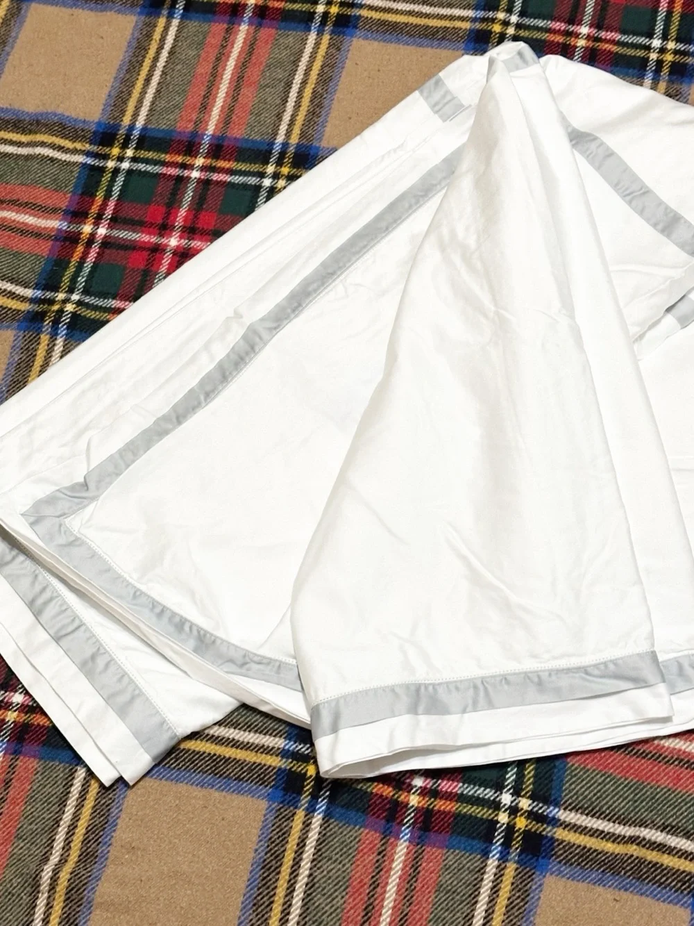Matouk’s Lowell Coverlet Duvet Cover  Fall/Queen